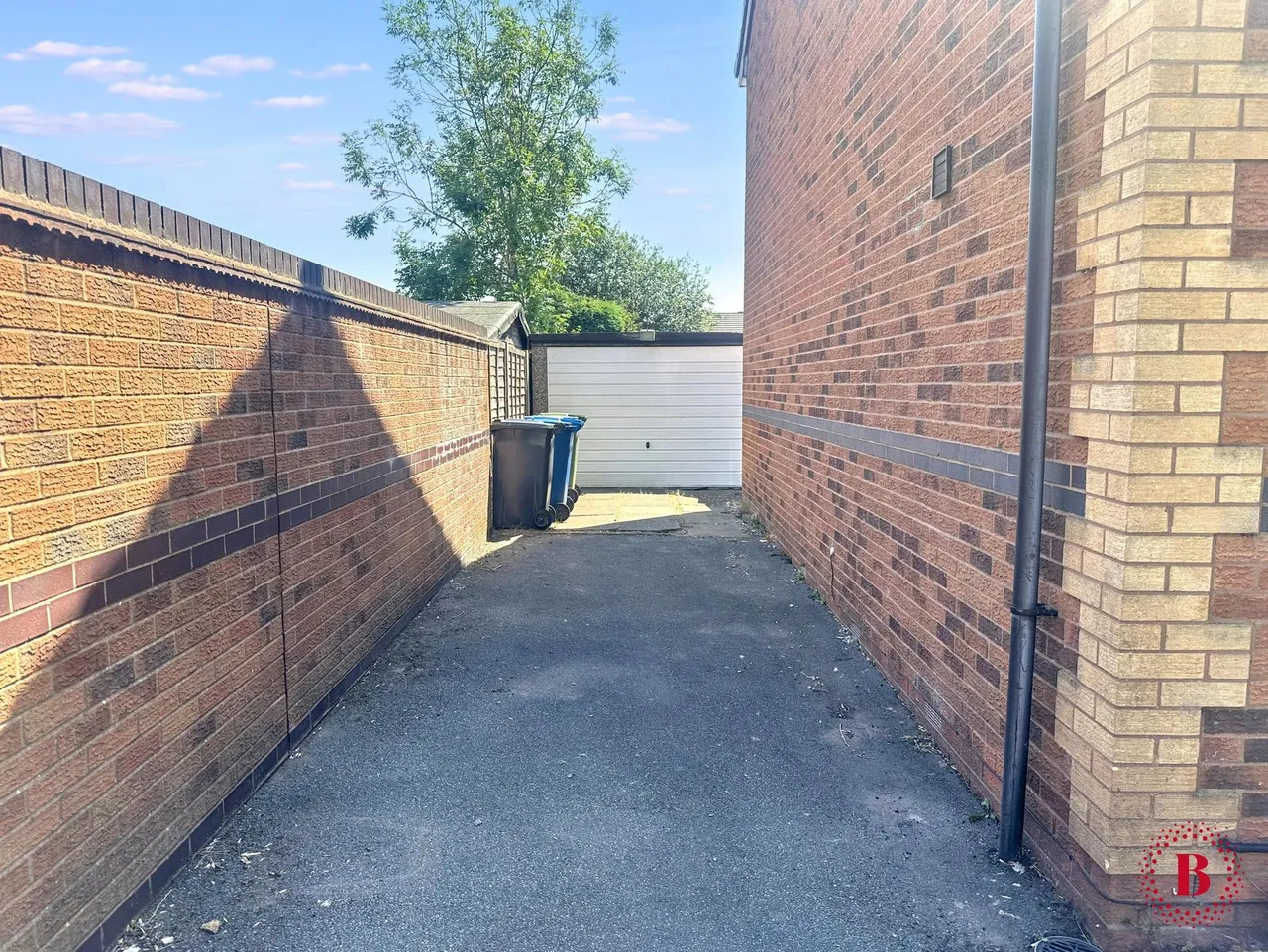 Campion Drive, Kettlebrook, B77, photo 15