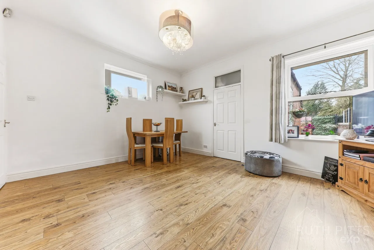 Aketon Road, Castleford, WF10, photo 12