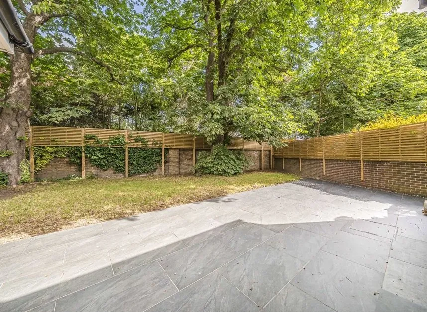 Broomfield, Sunbury-On-Thames, TW16, photo 10