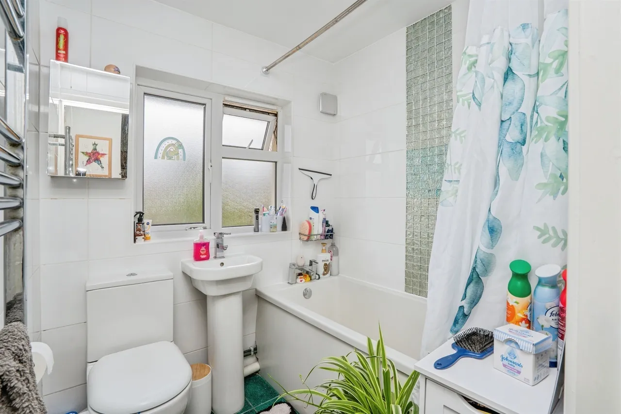 Ayling Close, Gosport, photo 7