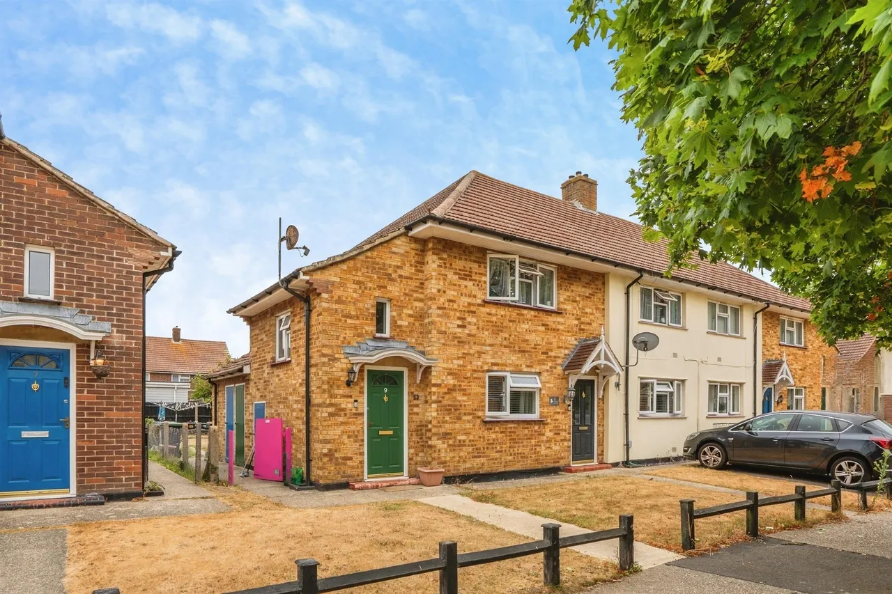 2 bed flat for sale — Ayling Close, Gosport