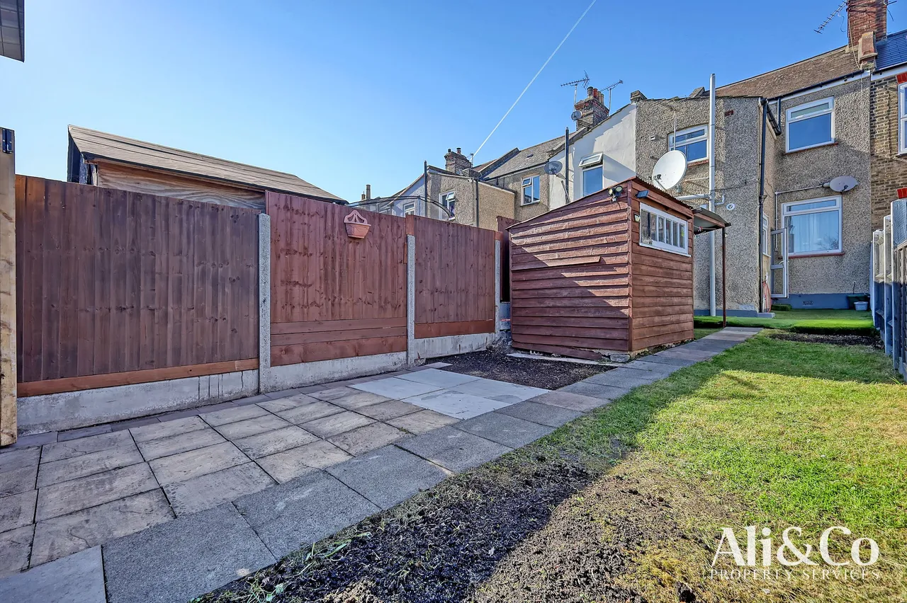Hampden Road, Grays, Essex, RM17 5JW, photo 20