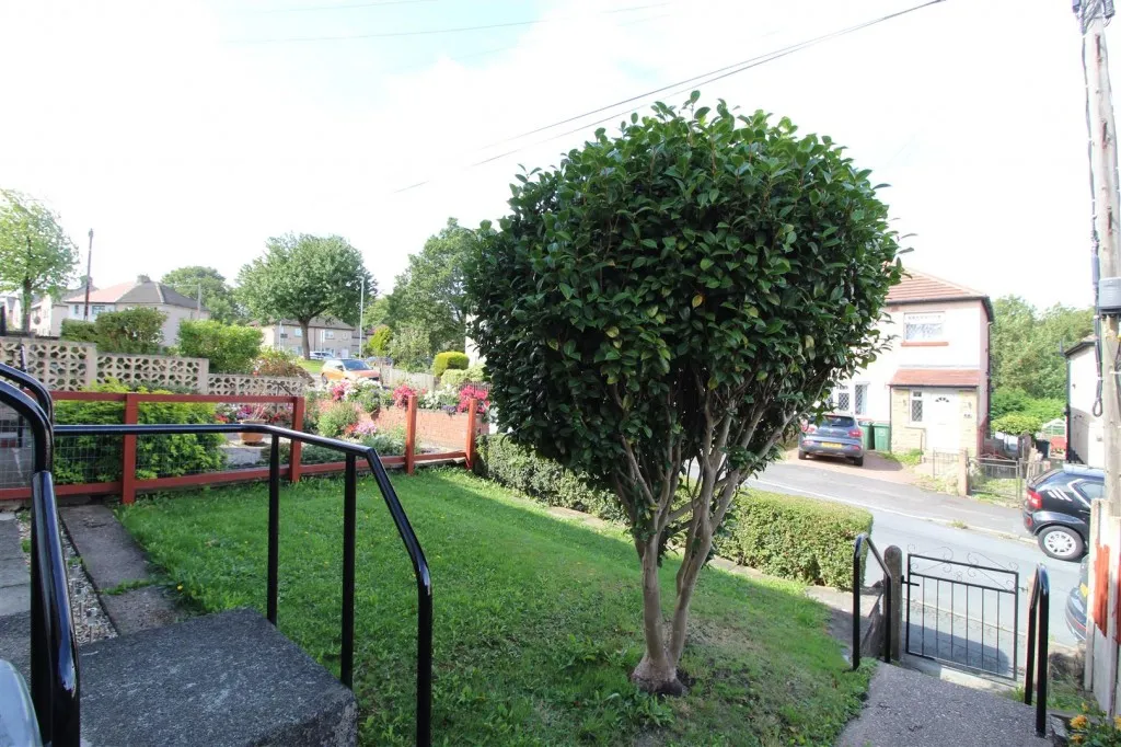 Leafield Close, Huddersfield, HD2, photo 2