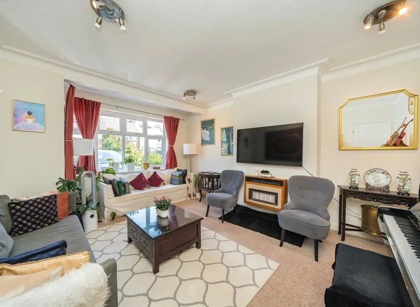 Springfield Avenue, Raynes Park, SW20, photo 3