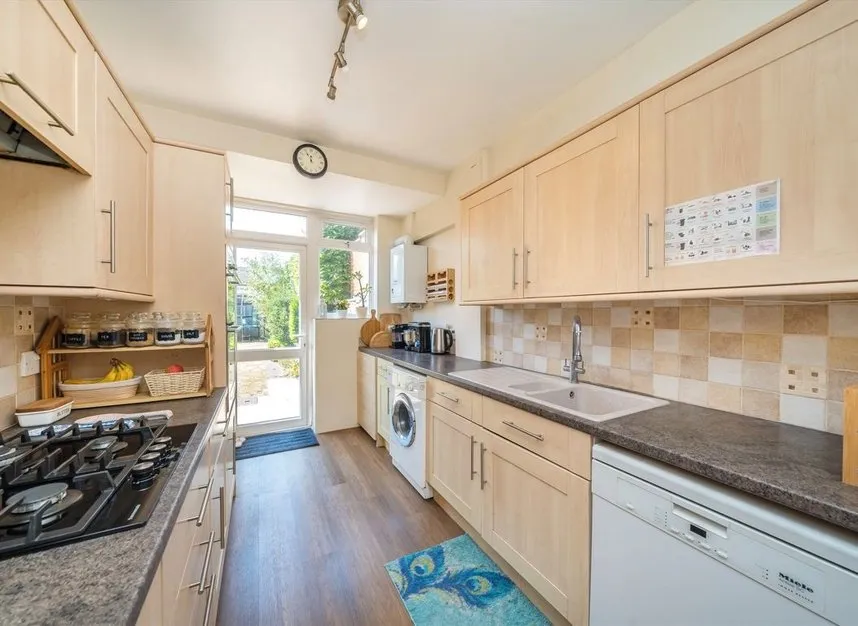 Springfield Avenue, Raynes Park, SW20, photo 5