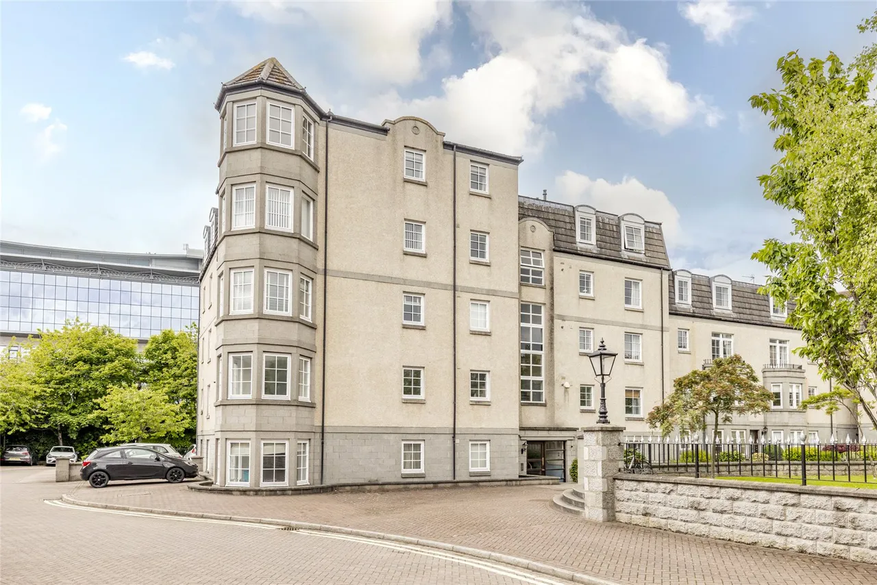 2 bed flat to rent, Fonthill Avenue, Aberdeen, AB11