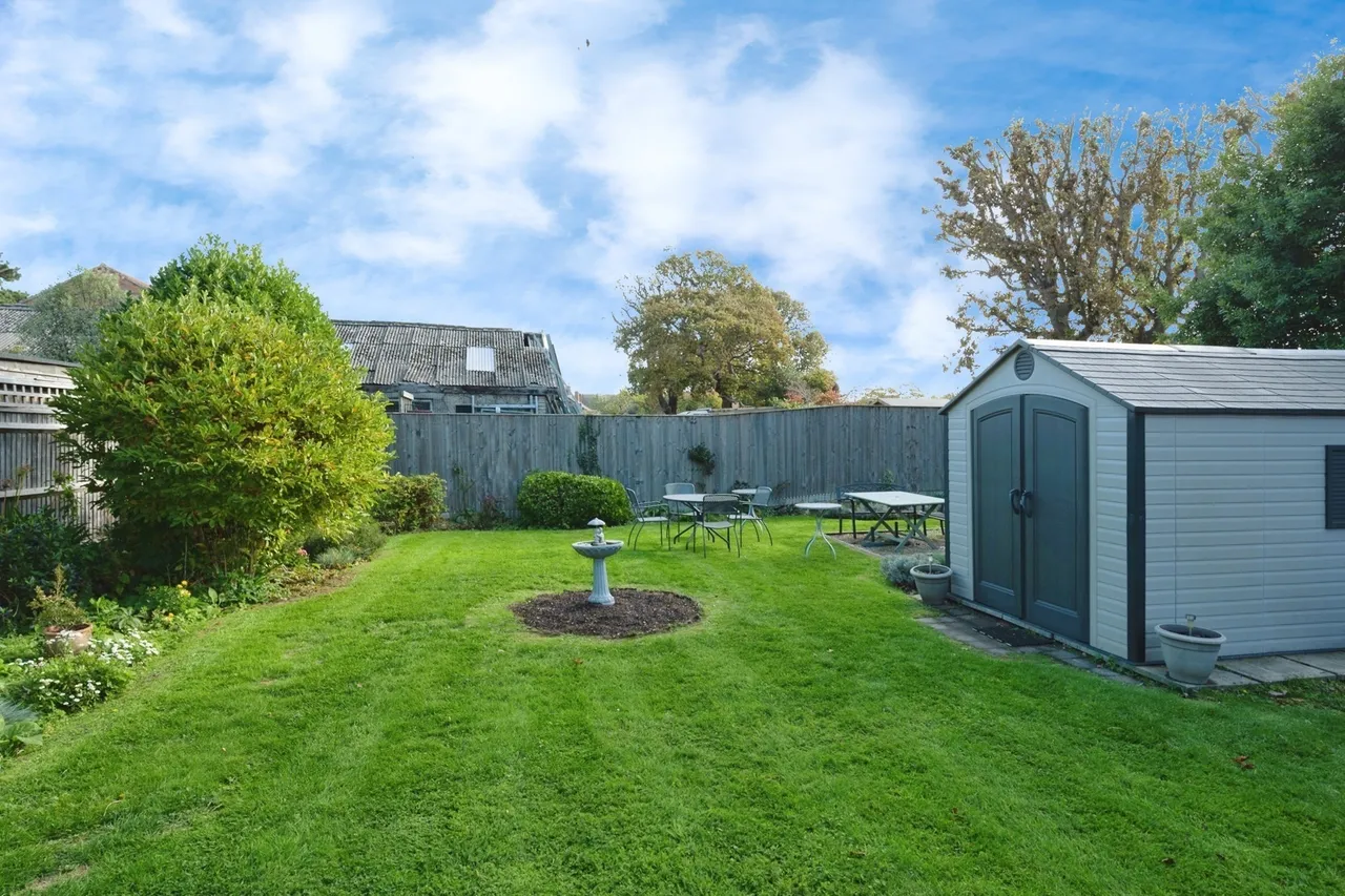 Staunton Avenue, Hayling Island, PO11, photo 7