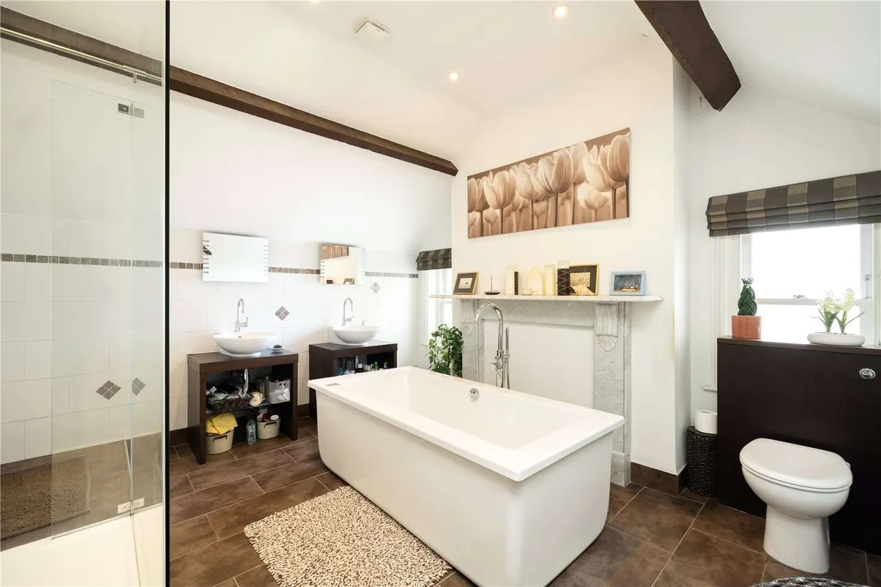 Kingston Hill, Kingston upon Thames, Surrey, KT2 7PW, photo 8