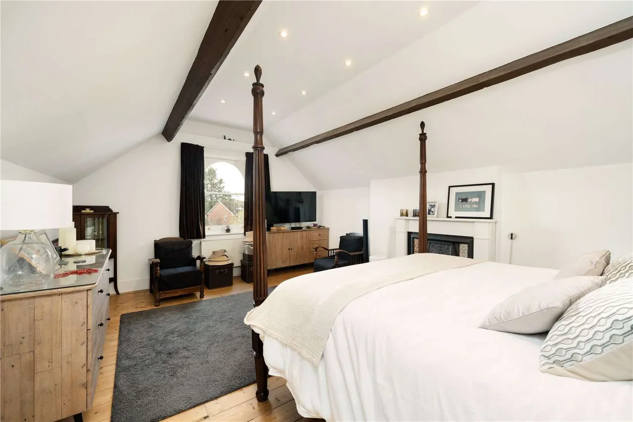 Kingston Hill, Kingston upon Thames, Surrey, KT2 7PW, photo 7
