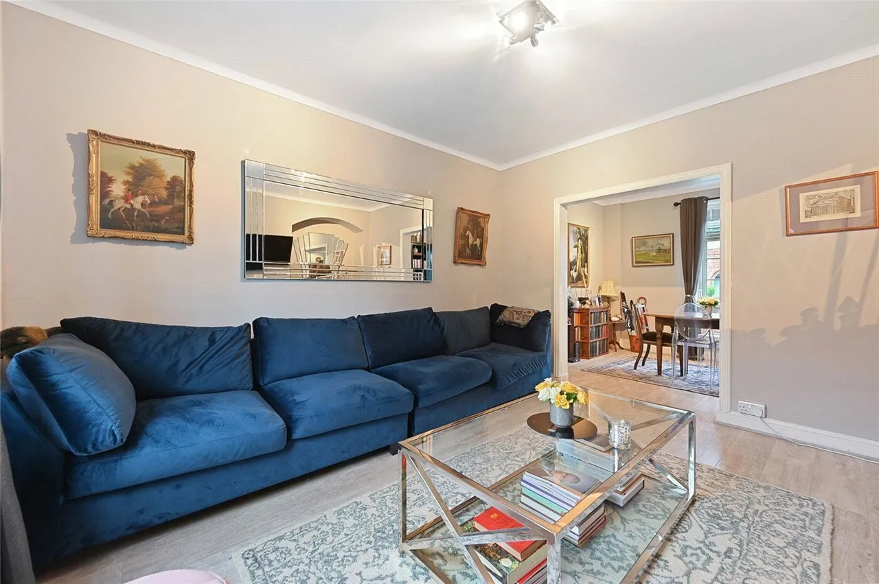 2 bed house for sale, Westway, London, W12