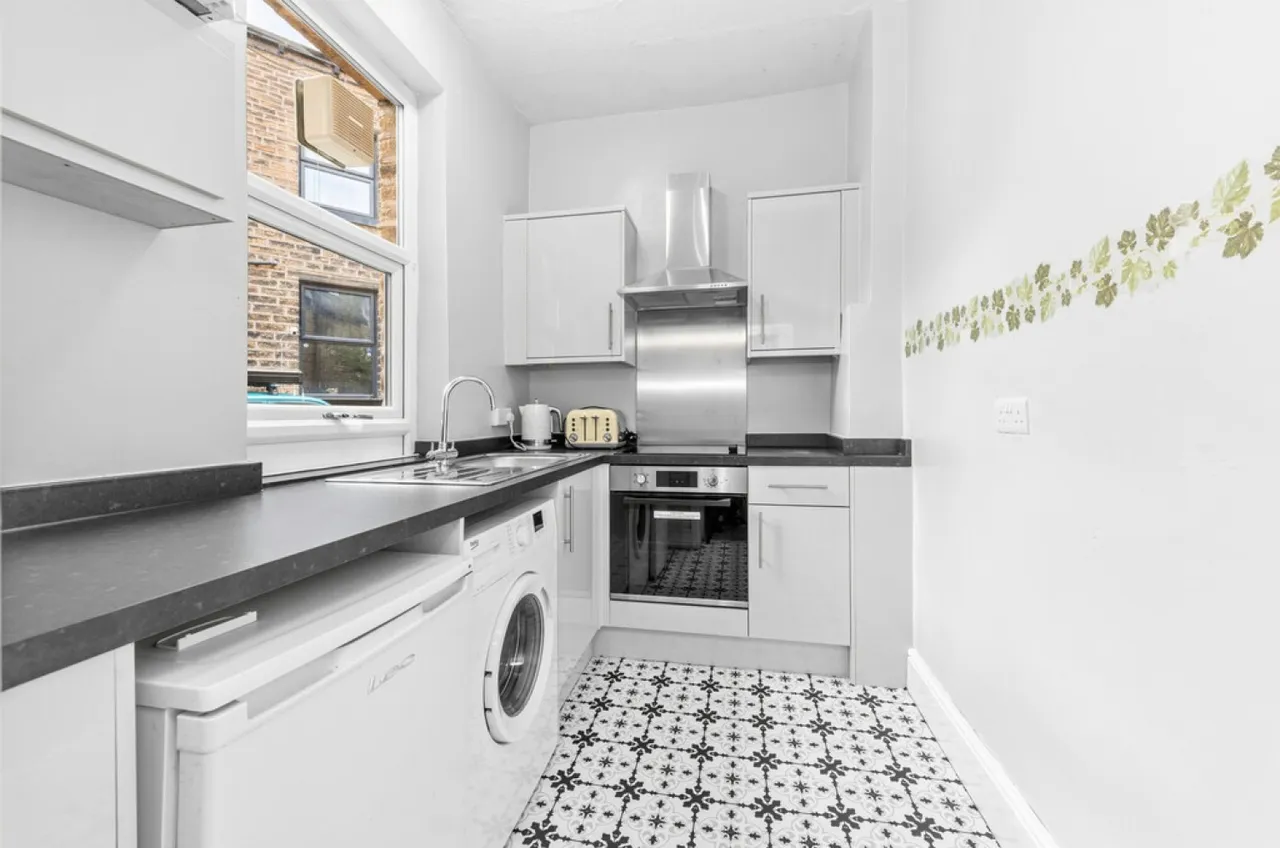 Acre Street, Lindley, photo 2