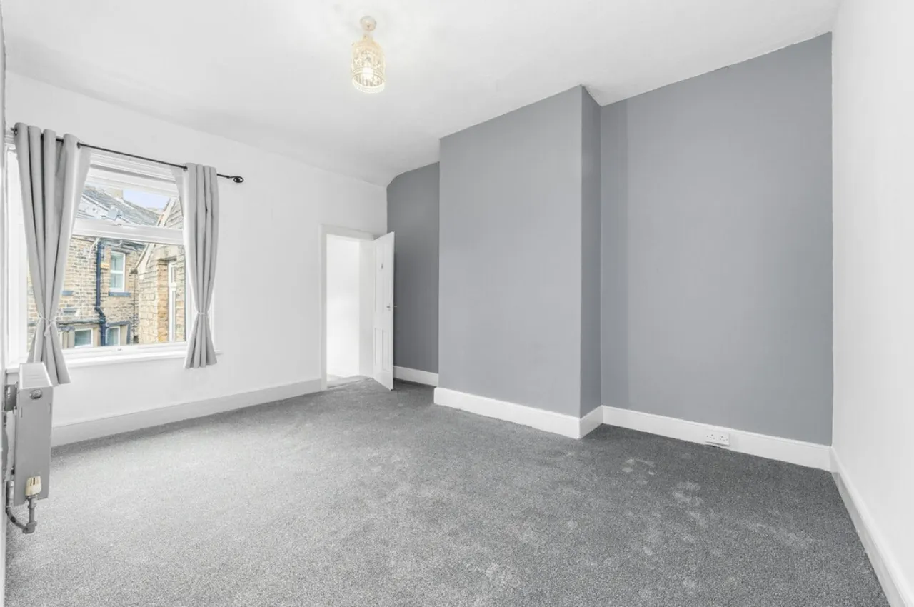 Acre Street, Lindley, photo 9
