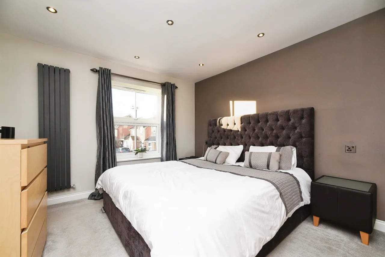Haywain Close, Swindon, SN25, photo 8