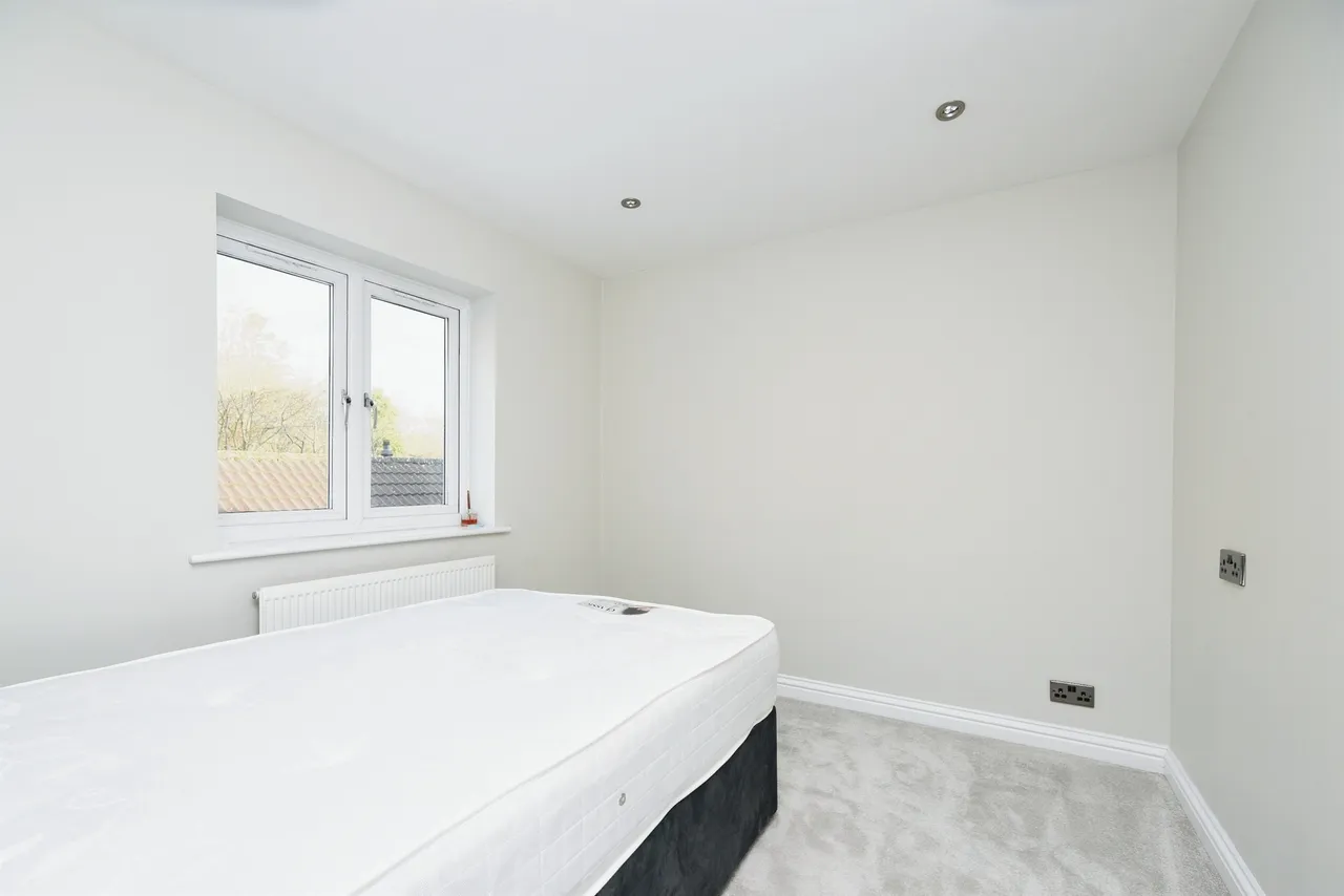 Haywain Close, Swindon, SN25, photo 11