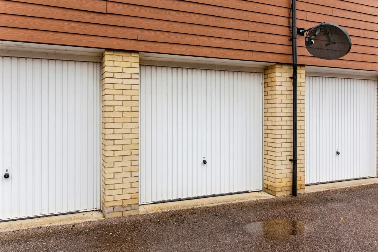 Lancaster Gate, Upper Cambourne, CB23, photo 16