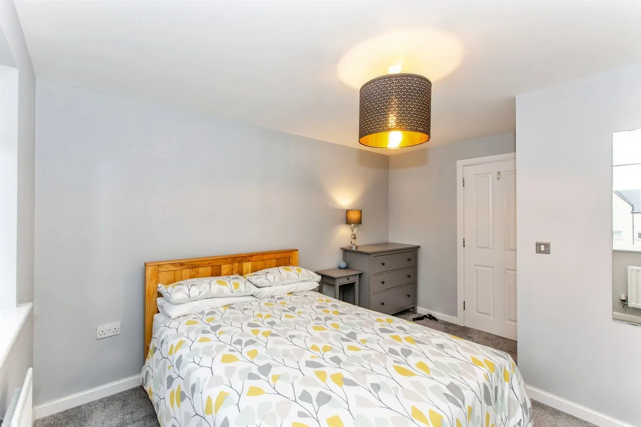 Lancaster Gate, Upper Cambourne, CB23, photo 8