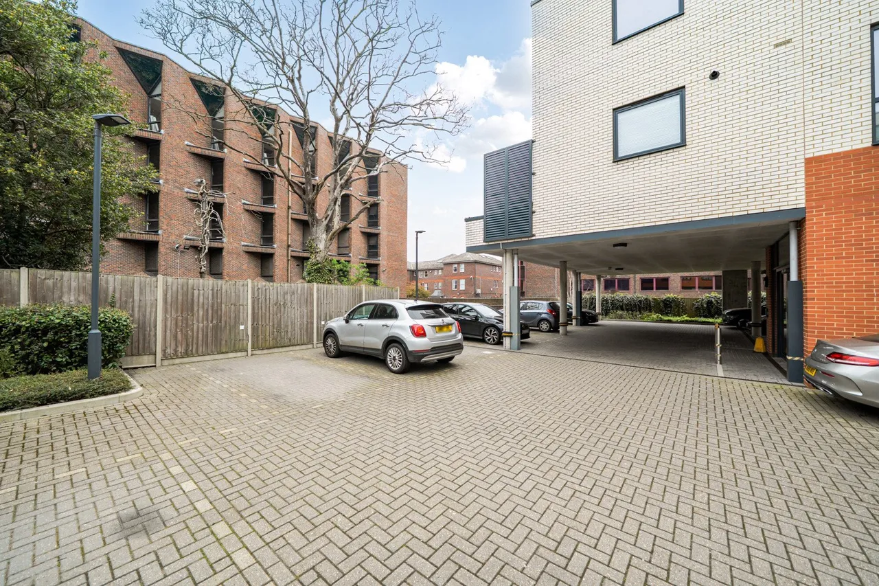 Homesdale Road, BR2, photo 26