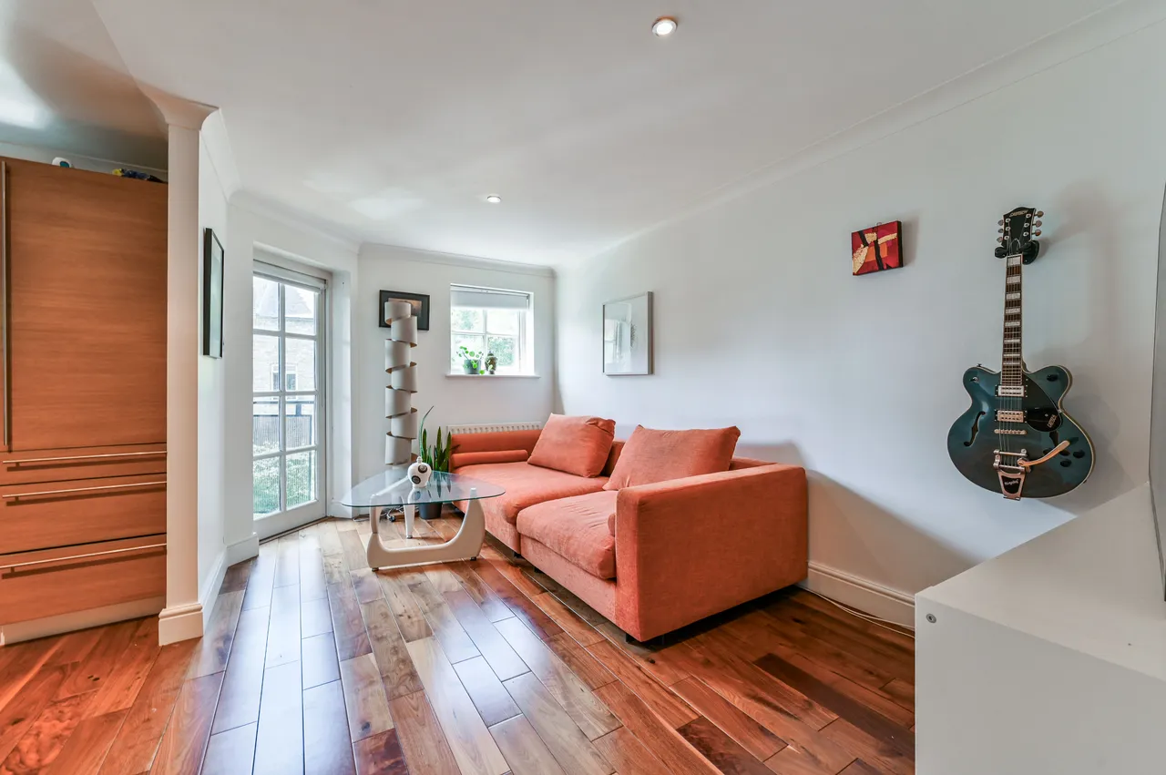 11 Levyne Court, Pine Street, London, photo 3