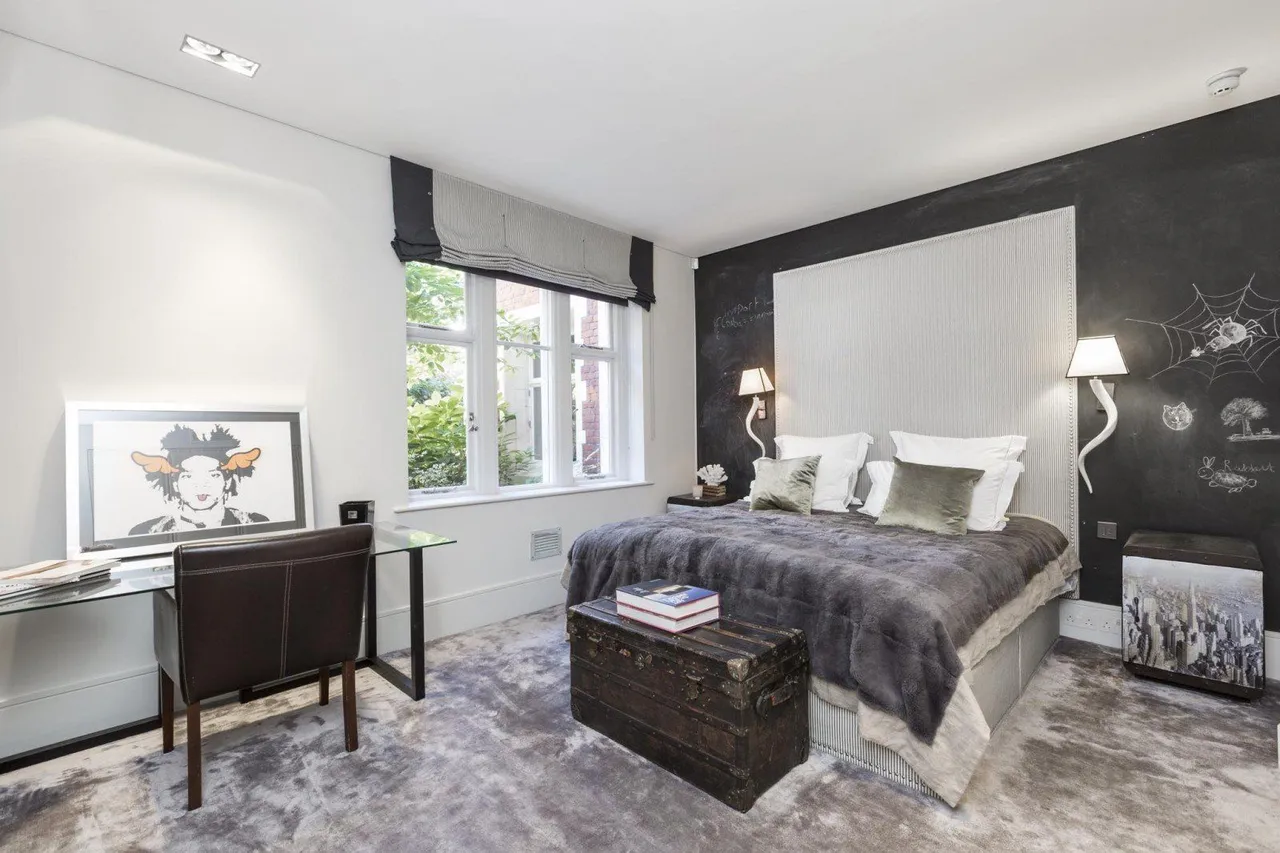 Rose Square, The Bromptons, South Kensington, London, SW3 6RS, photo 9