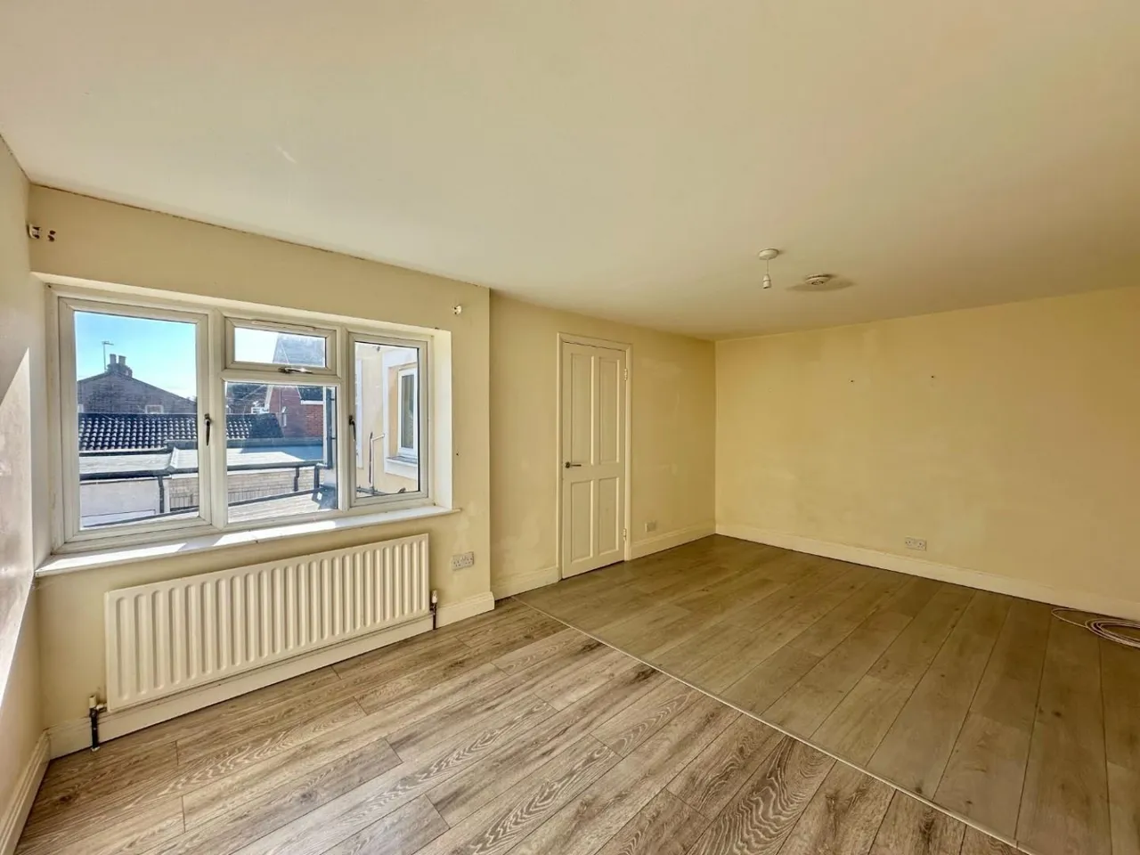 Pole Hill Road, Uxbridge, UB10, photo 2