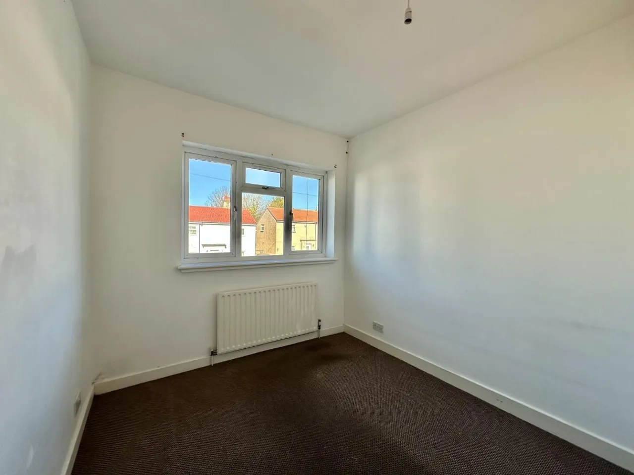 Pole Hill Road, Uxbridge, UB10, photo 9