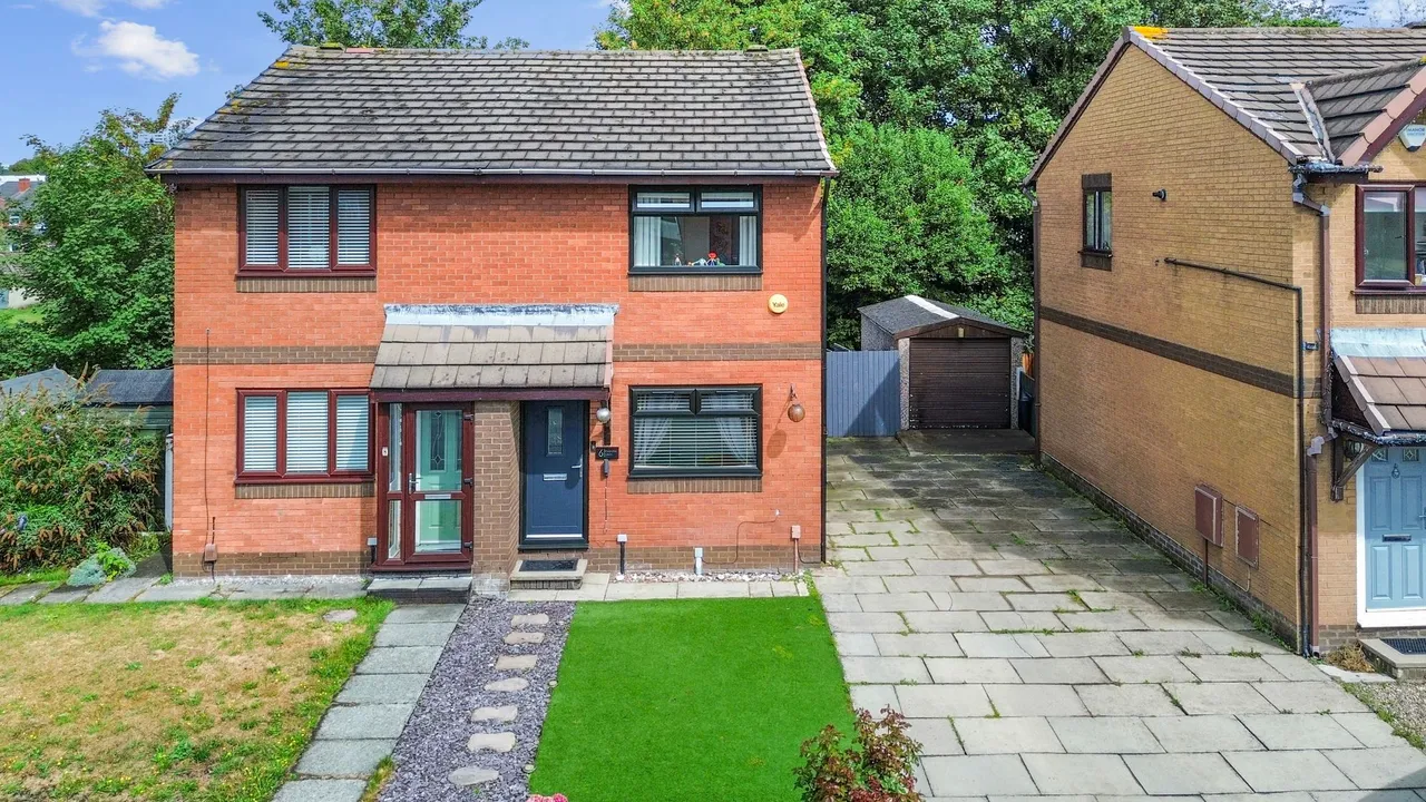 2 bed house for sale — Rogerton Close, Leigh, Leigh, WN7 2BZ