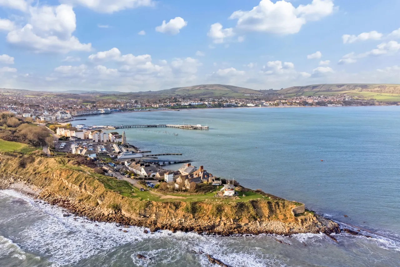 Peveril Point Road, Swanage, BH19, photo 25