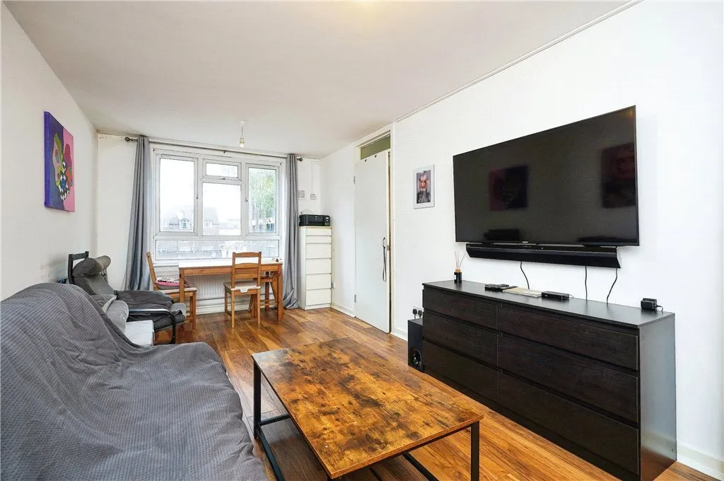 Falcon Road, London, SW11, photo 2