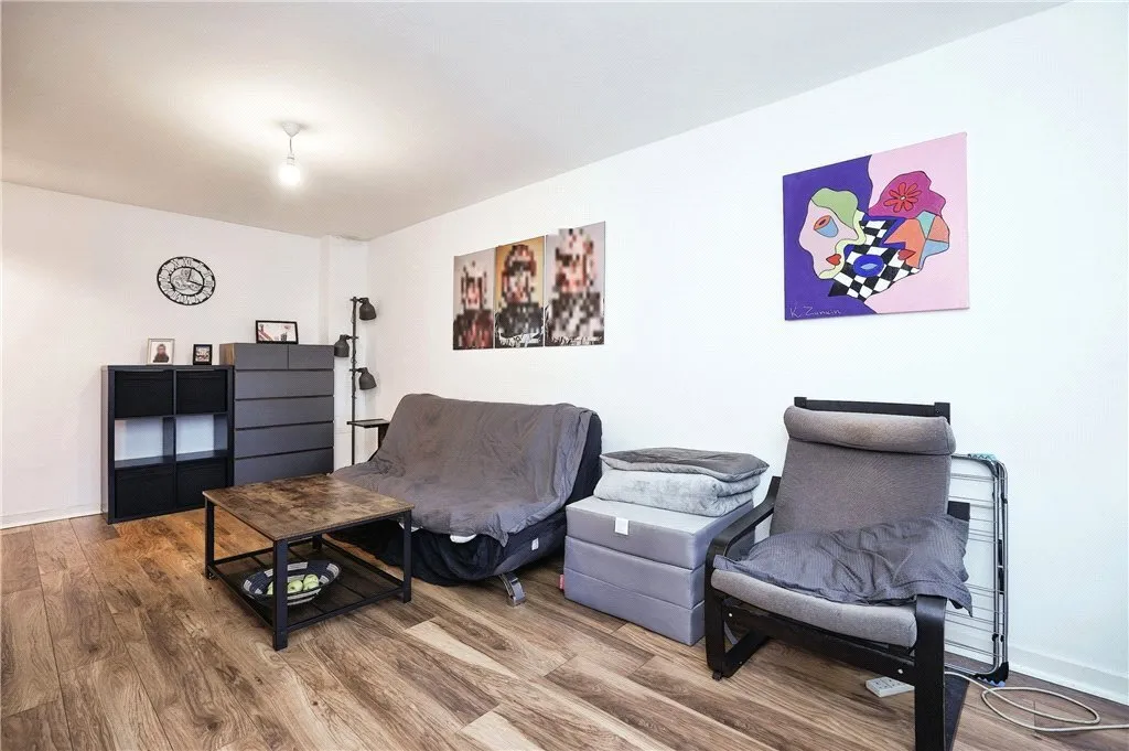 1 bed flat for sale — Falcon Road, London, SW11