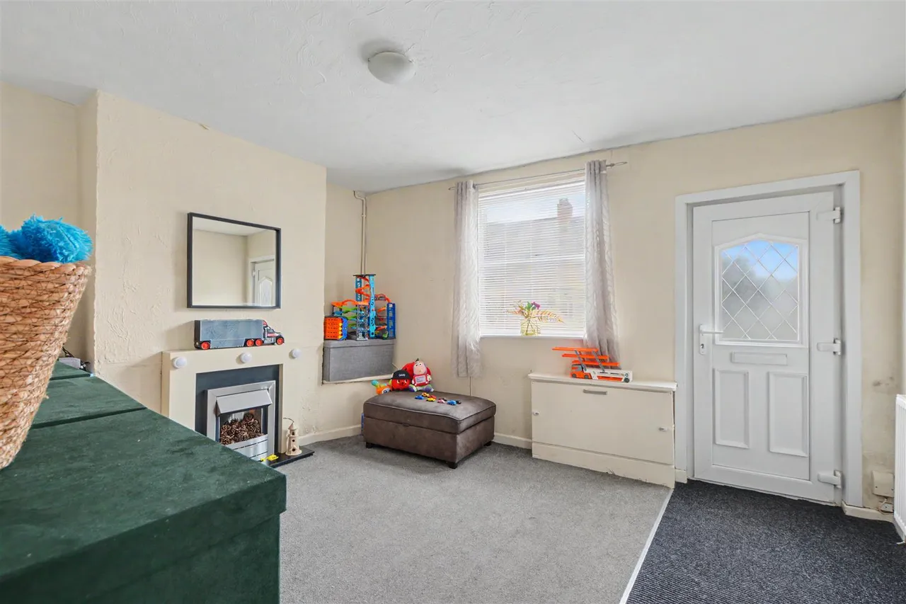Church Street, Eastwood, NG16, photo 4
