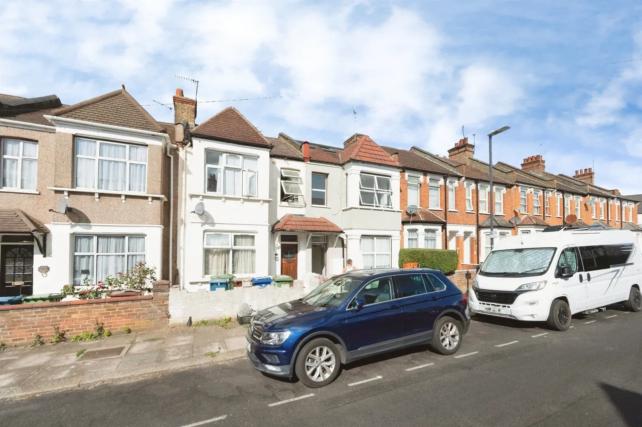 2 bed house for sale — Aberdeen Road, HARROW