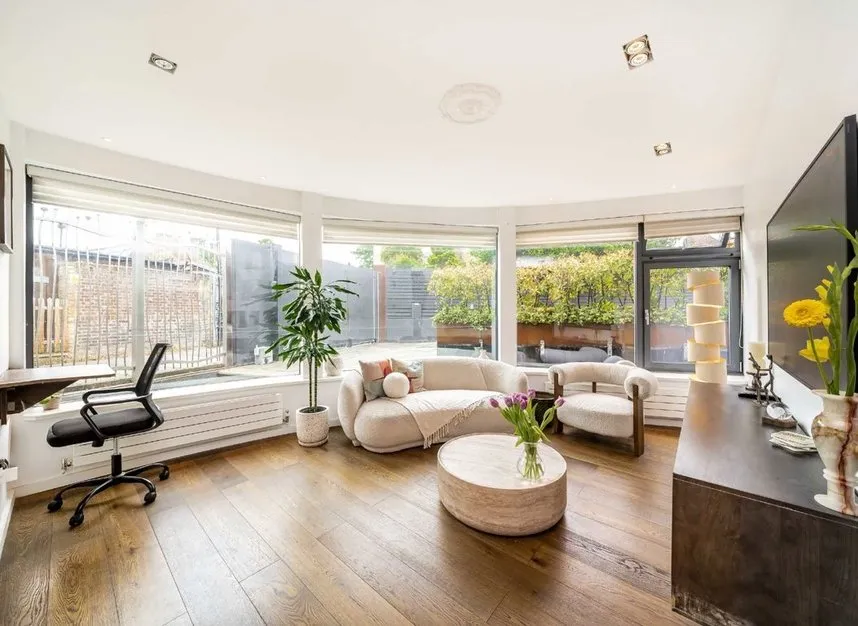 1 bed flat for sale — Harmood Grove, Camden Town, NW1