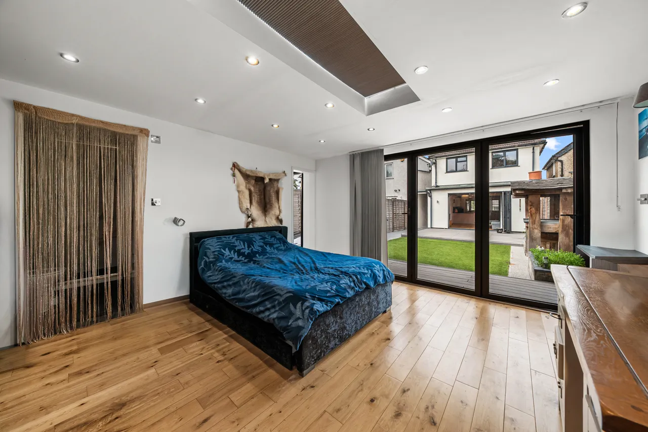 Bourneside Road, Addlestone, KT15, photo 16