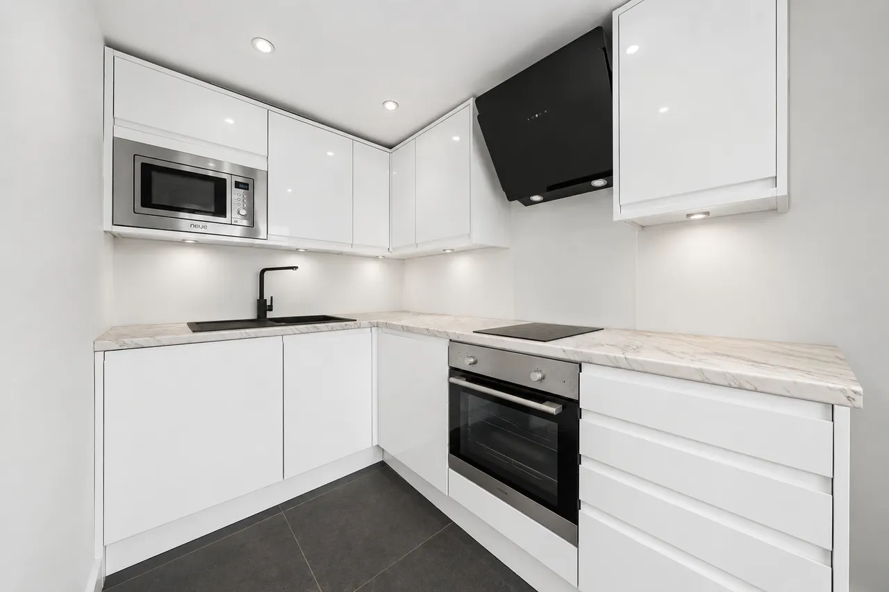 Bourneside Road, Addlestone, KT15, photo 15