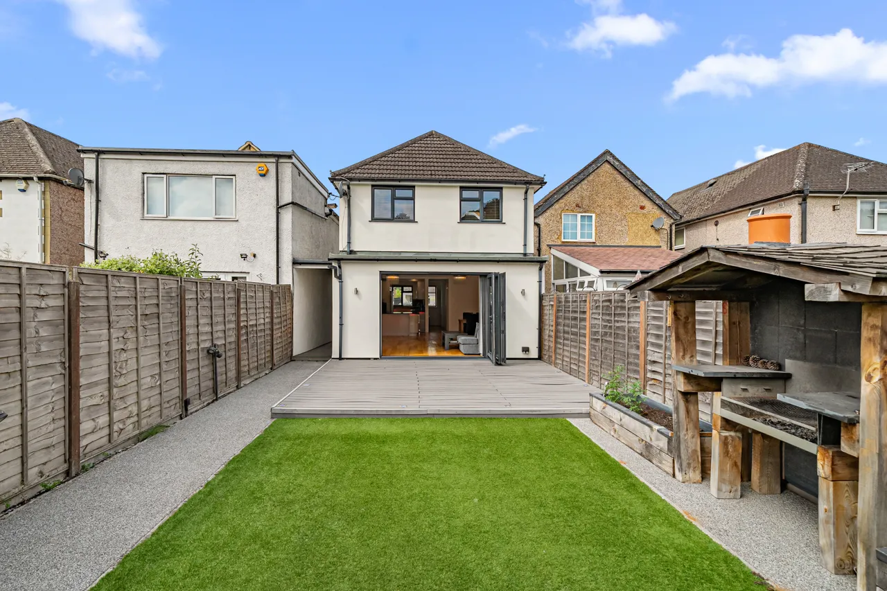 Bourneside Road, Addlestone, KT15, photo 19