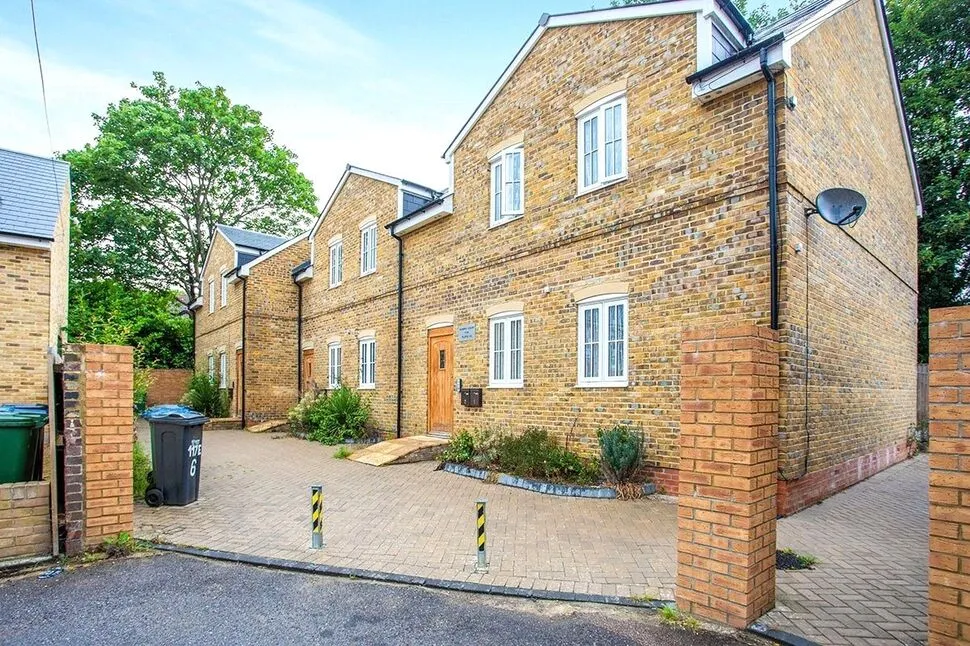 2 bed flat to rent — St. Albans Road, Watford, Hertfordshire, WD17