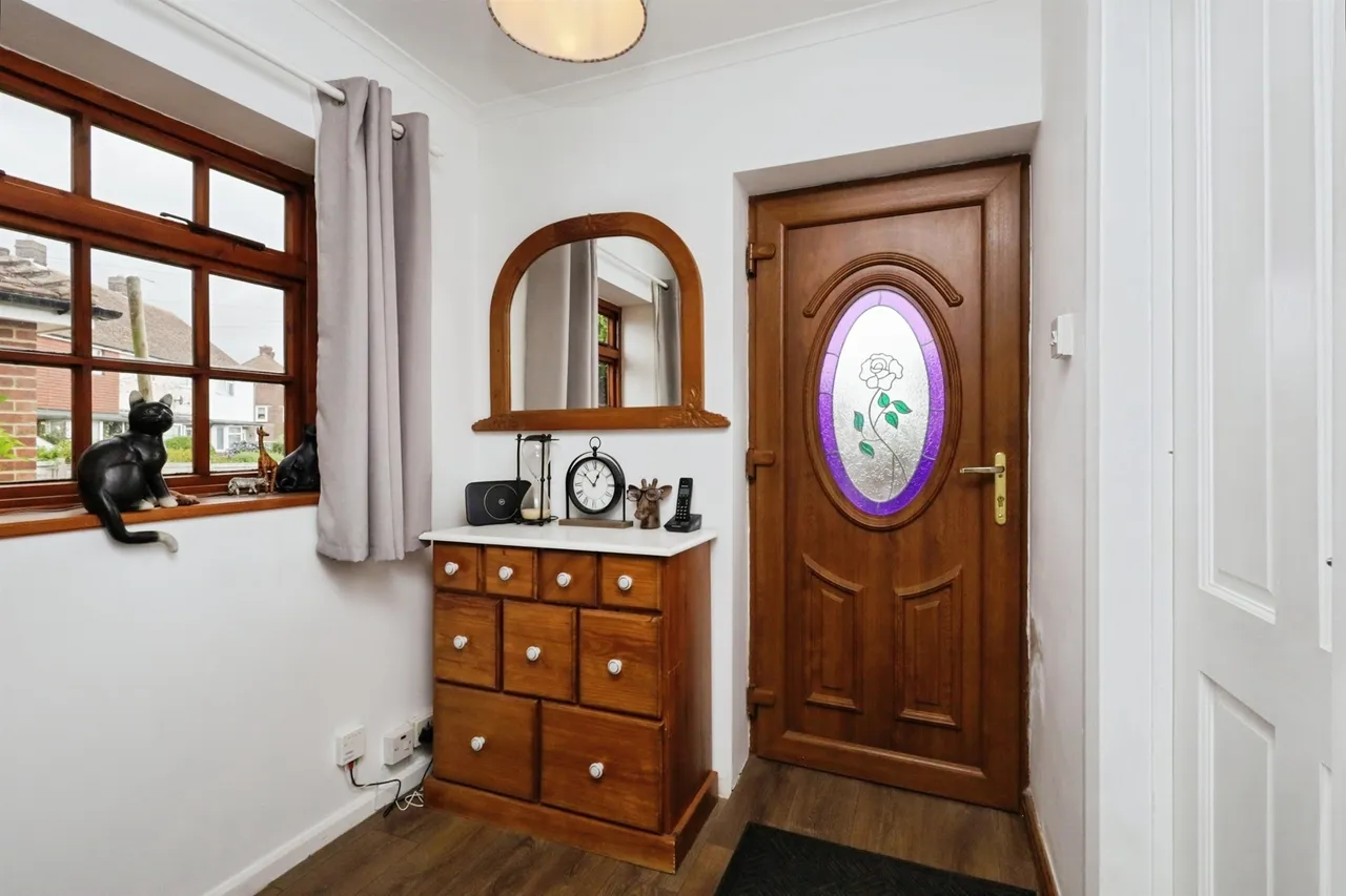 Meadow Road, Hailsham, BN27, photo 4