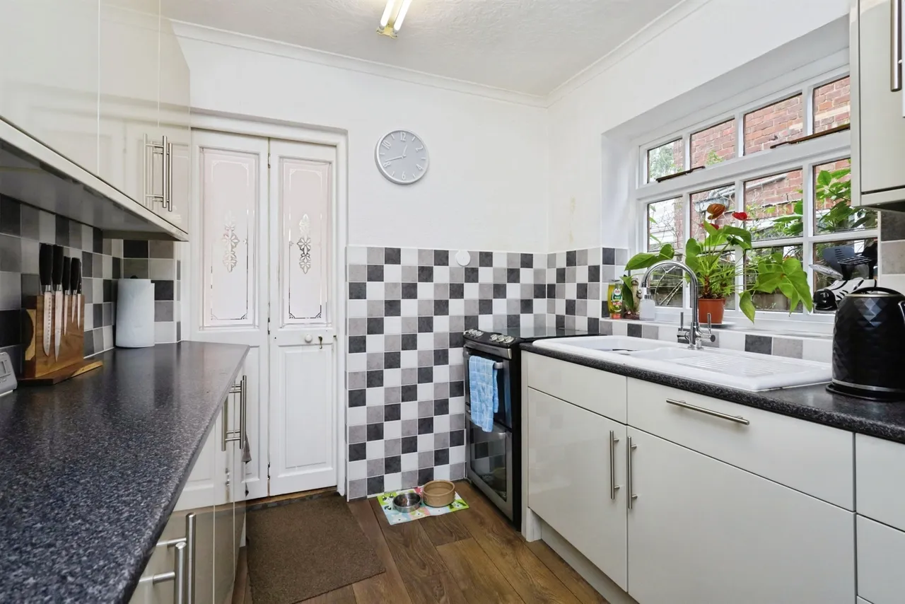 Meadow Road, Hailsham, BN27, photo 7
