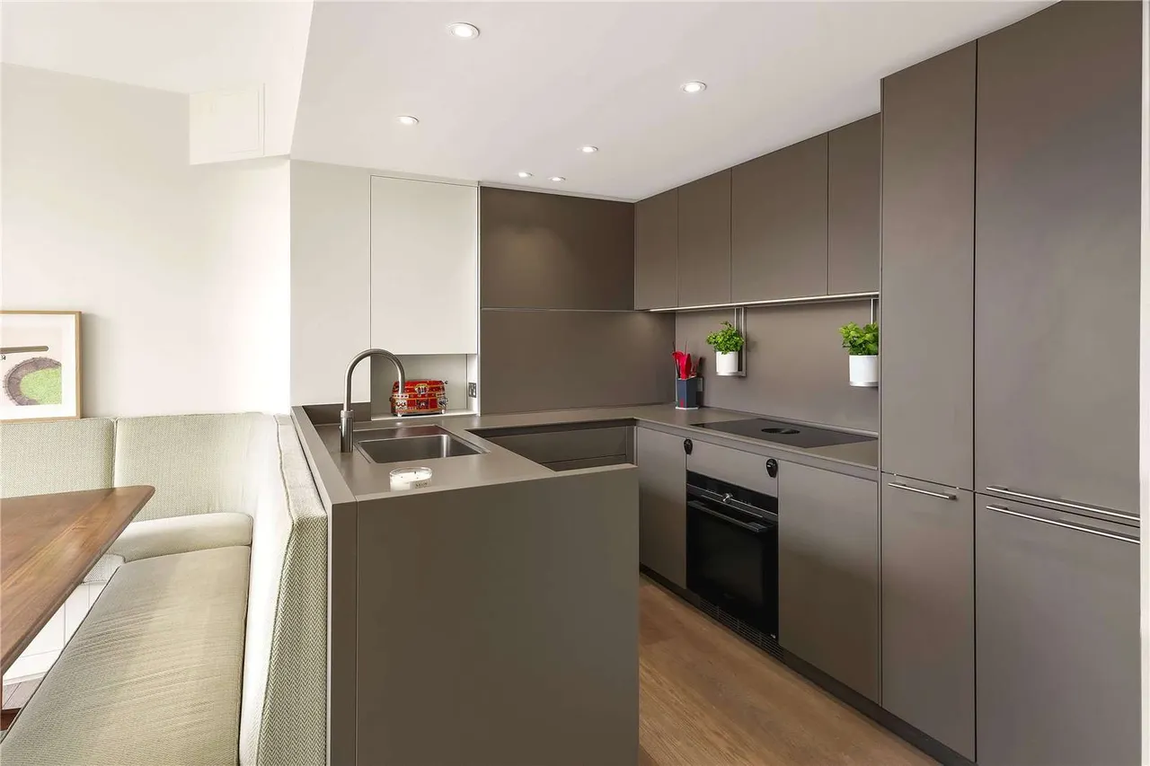 Iverna Court, London, W8 6TS, photo 5