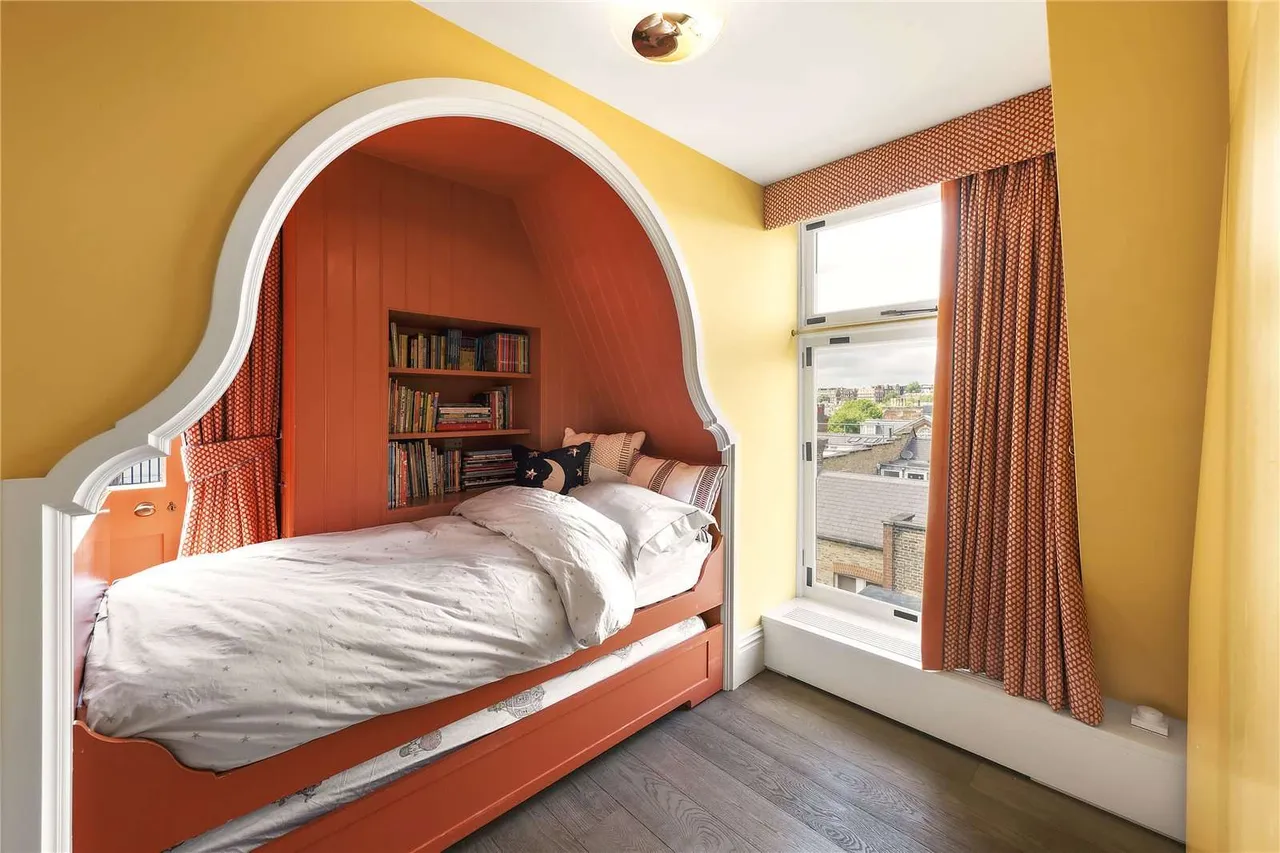 Iverna Court, London, W8 6TS, photo 9