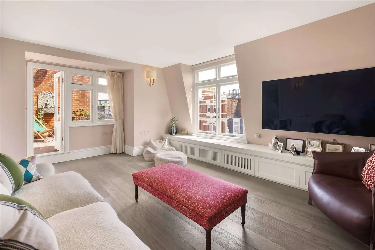Iverna Court, London, W8 6TS, photo 2