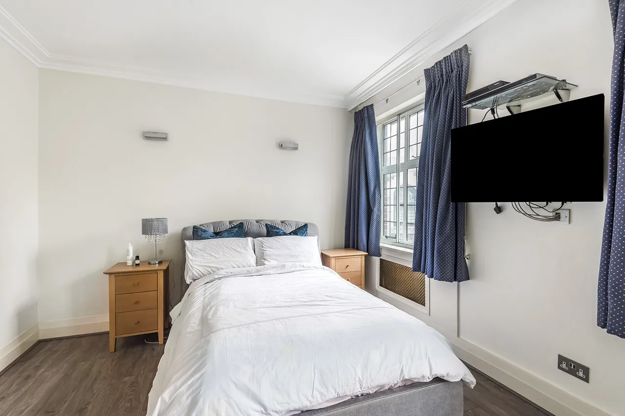 Brompton Road, South Kensington, SW3, photo 5