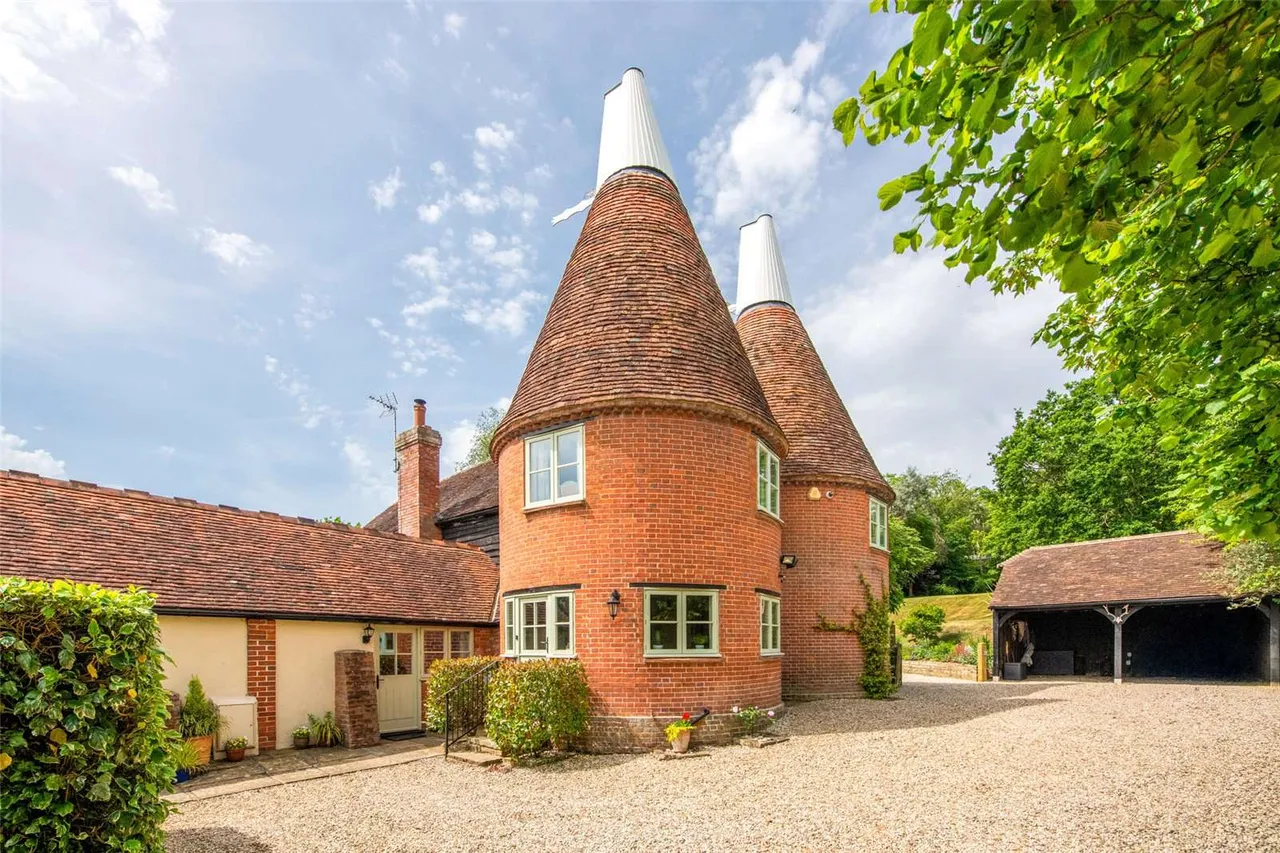 Bodiam, Robertsbridge, East Sussex, TN32 5UN, photo 4