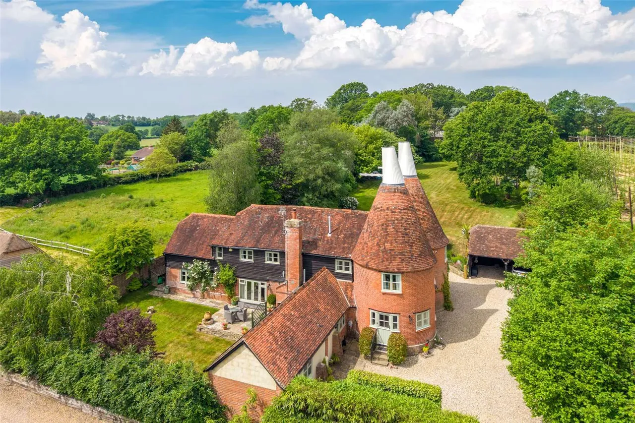 Bodiam, Robertsbridge, East Sussex, TN32 5UN, photo 5