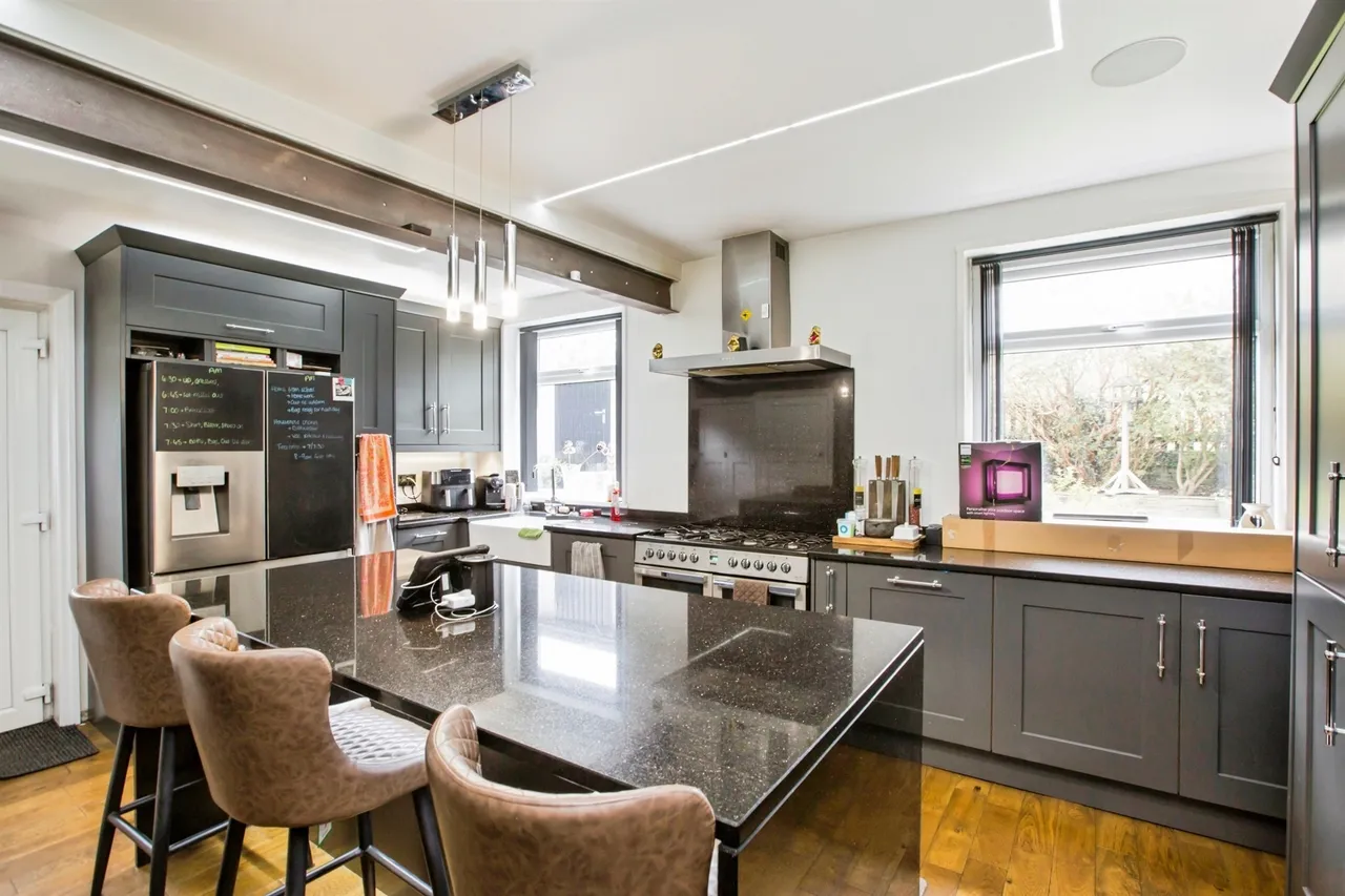3 bed house for sale, Westborough Drive, Halifax, HX2