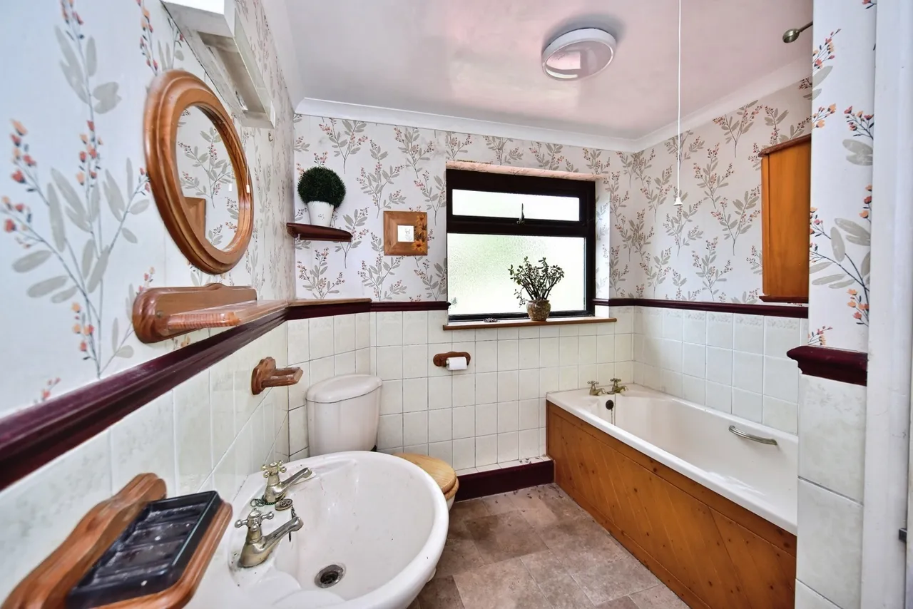 Heath Road, Boughton Monchelsea, Maidstone, Kent, ME17, photo 4