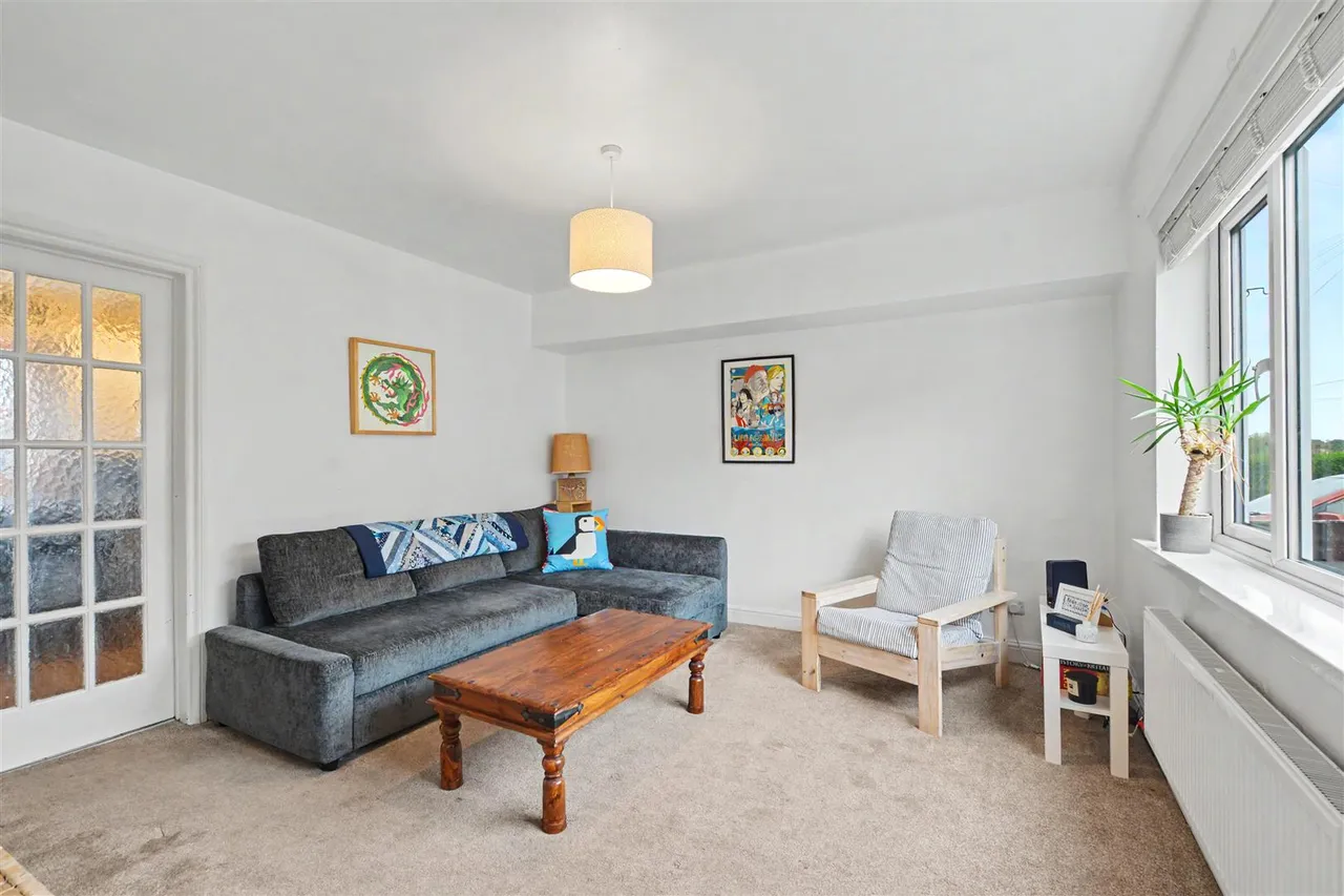 Dennis Avenue, Beeston, NG9, photo 2