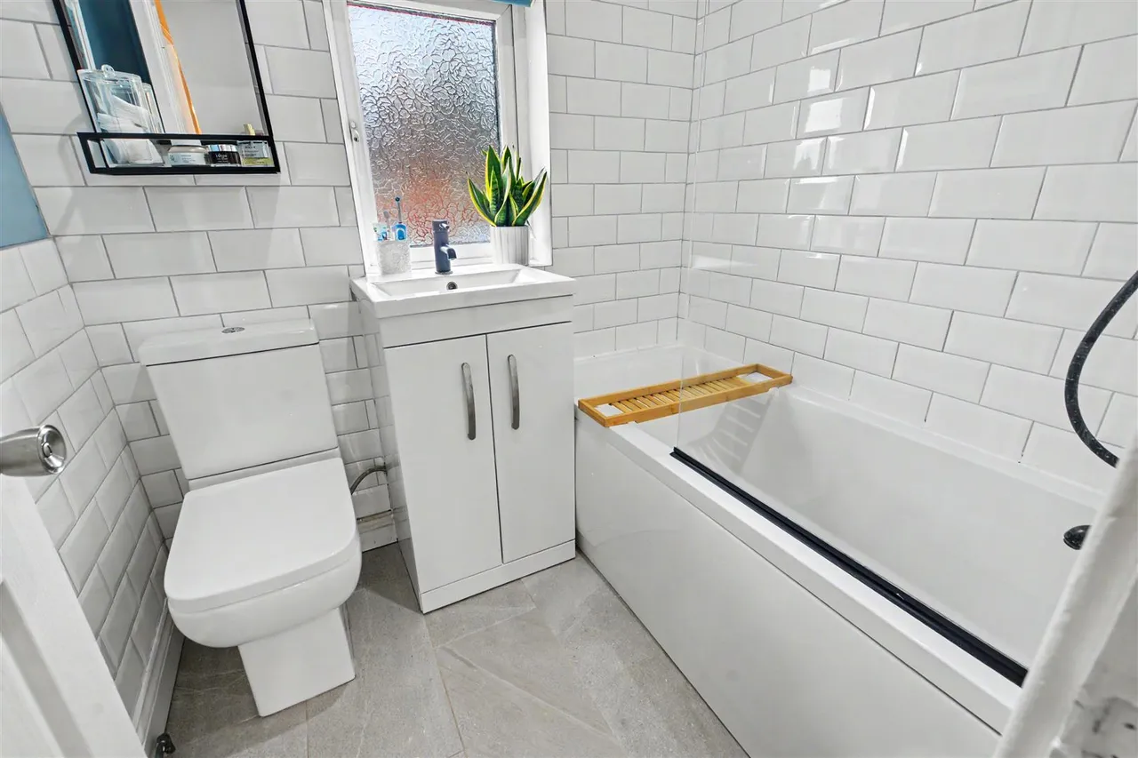 Dennis Avenue, Beeston, NG9, photo 9