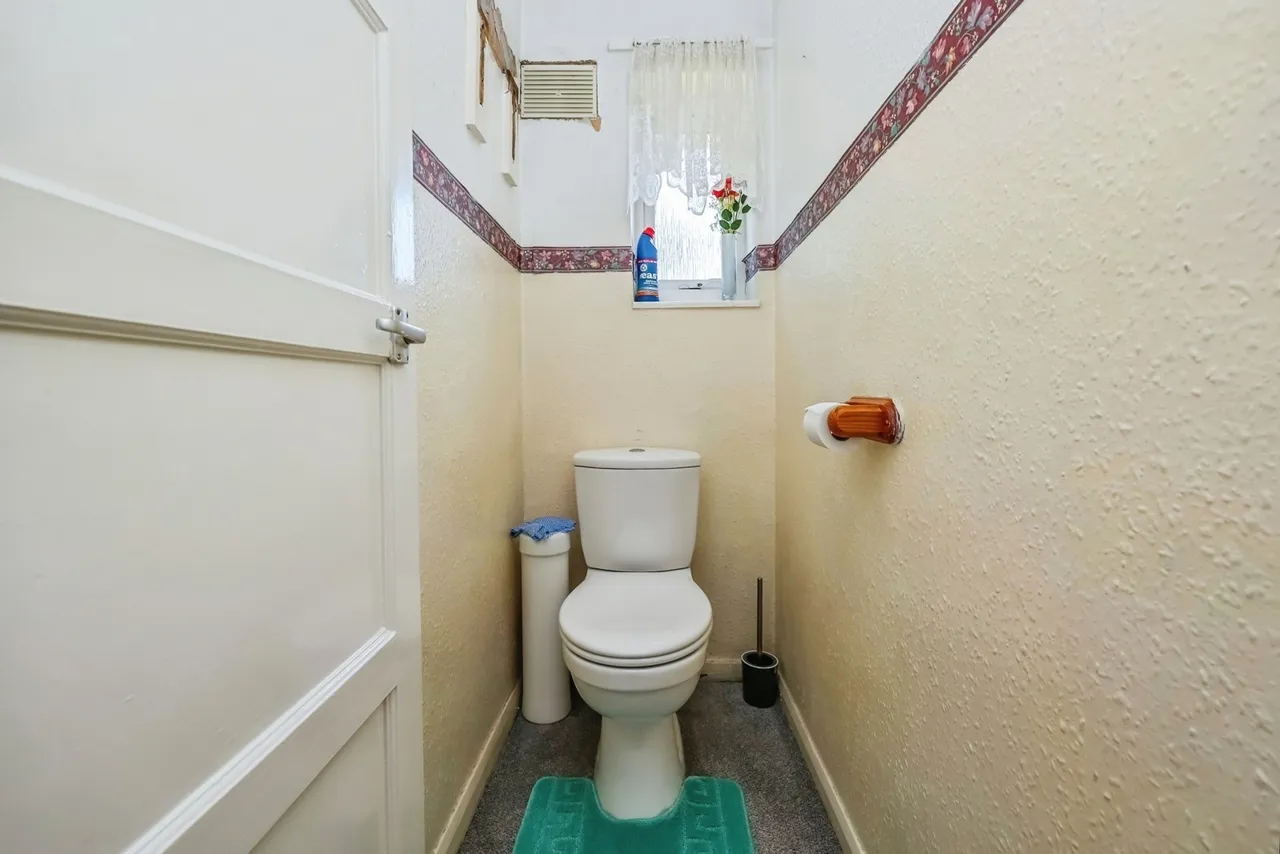 Meadow Close, Hucknall, Nottingham, Nottinghamshire, NG15, photo 14