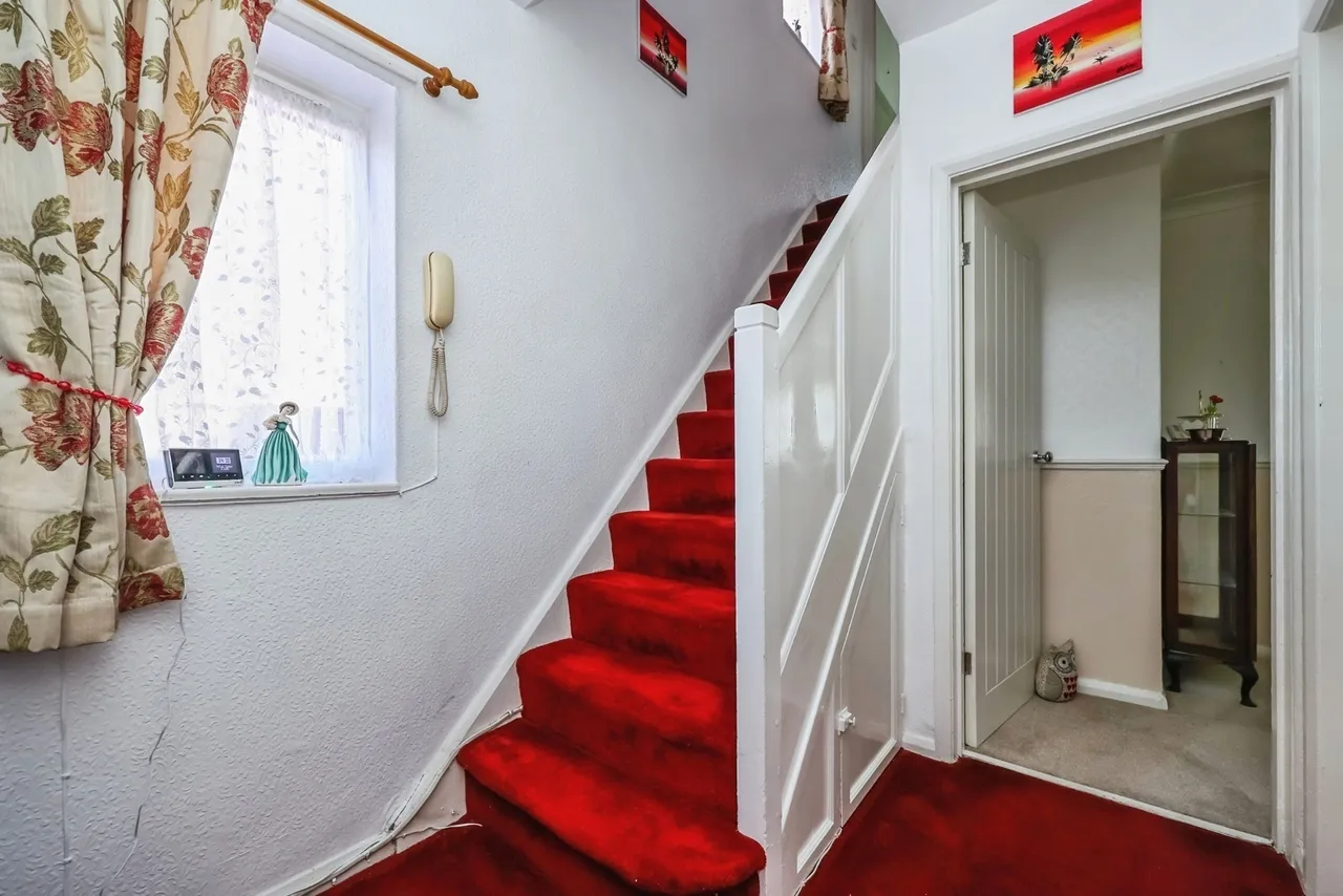 Meadow Close, Hucknall, Nottingham, Nottinghamshire, NG15, photo 8